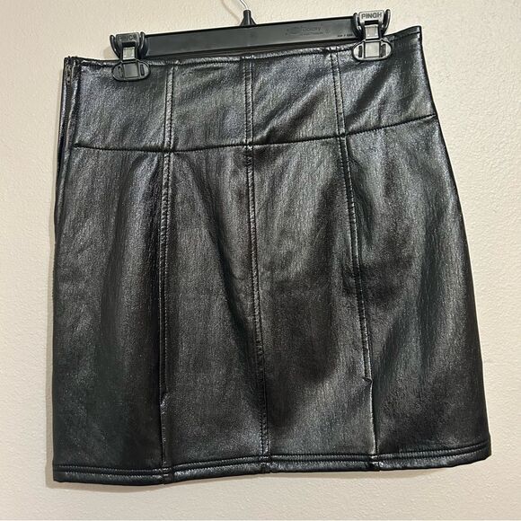 Free People Holding Onto A Dream black coated mini skirt women’s size medium 10 - Picture 5 of 8